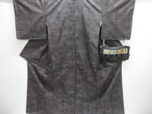 未使用品　仕立て上がり　草花模様織り出し本場泥大島紬着物(7マルキ)